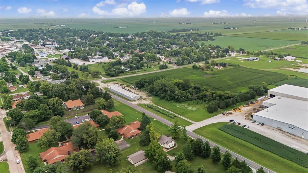 main property photo 36