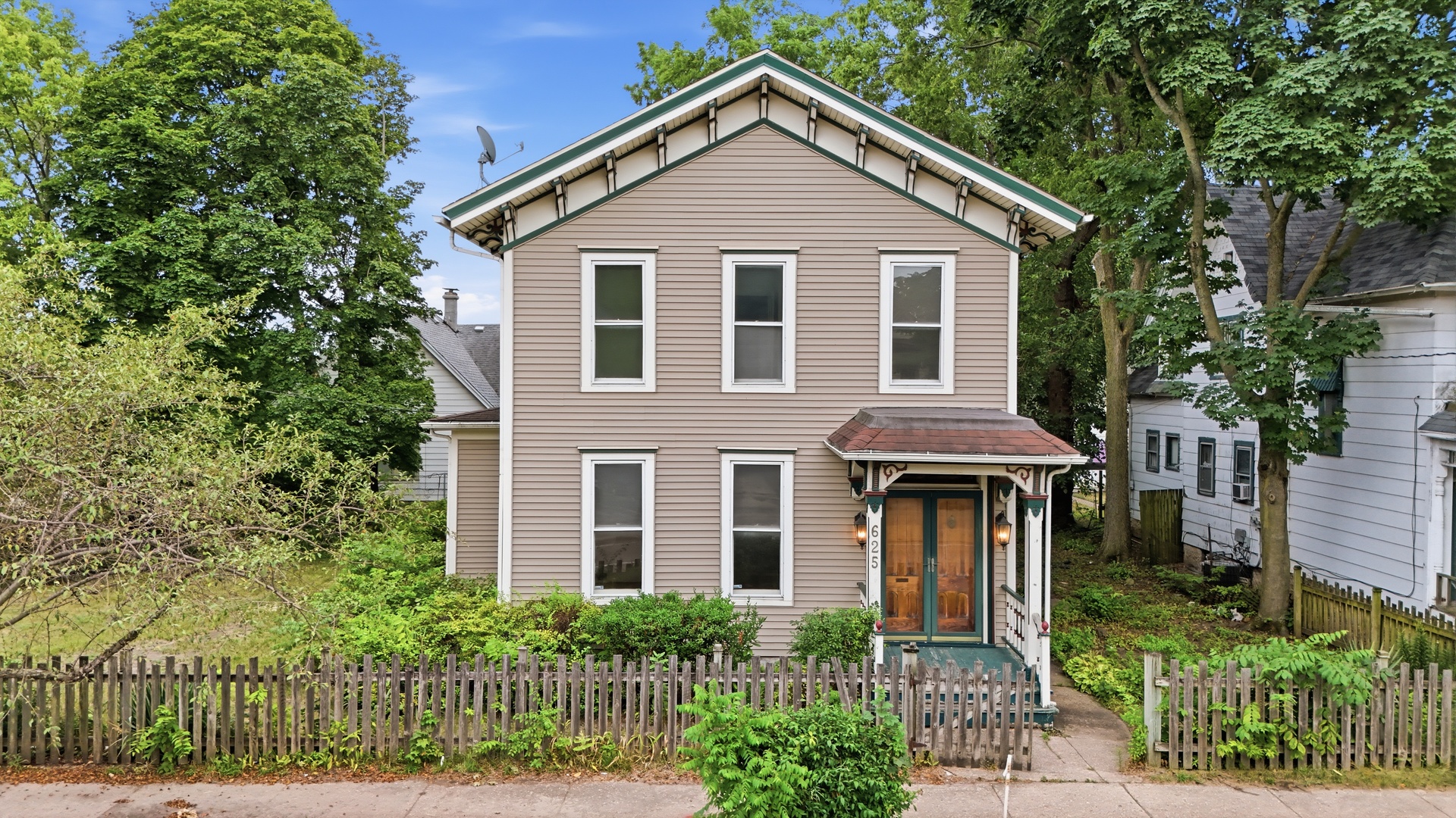 main property photo 1