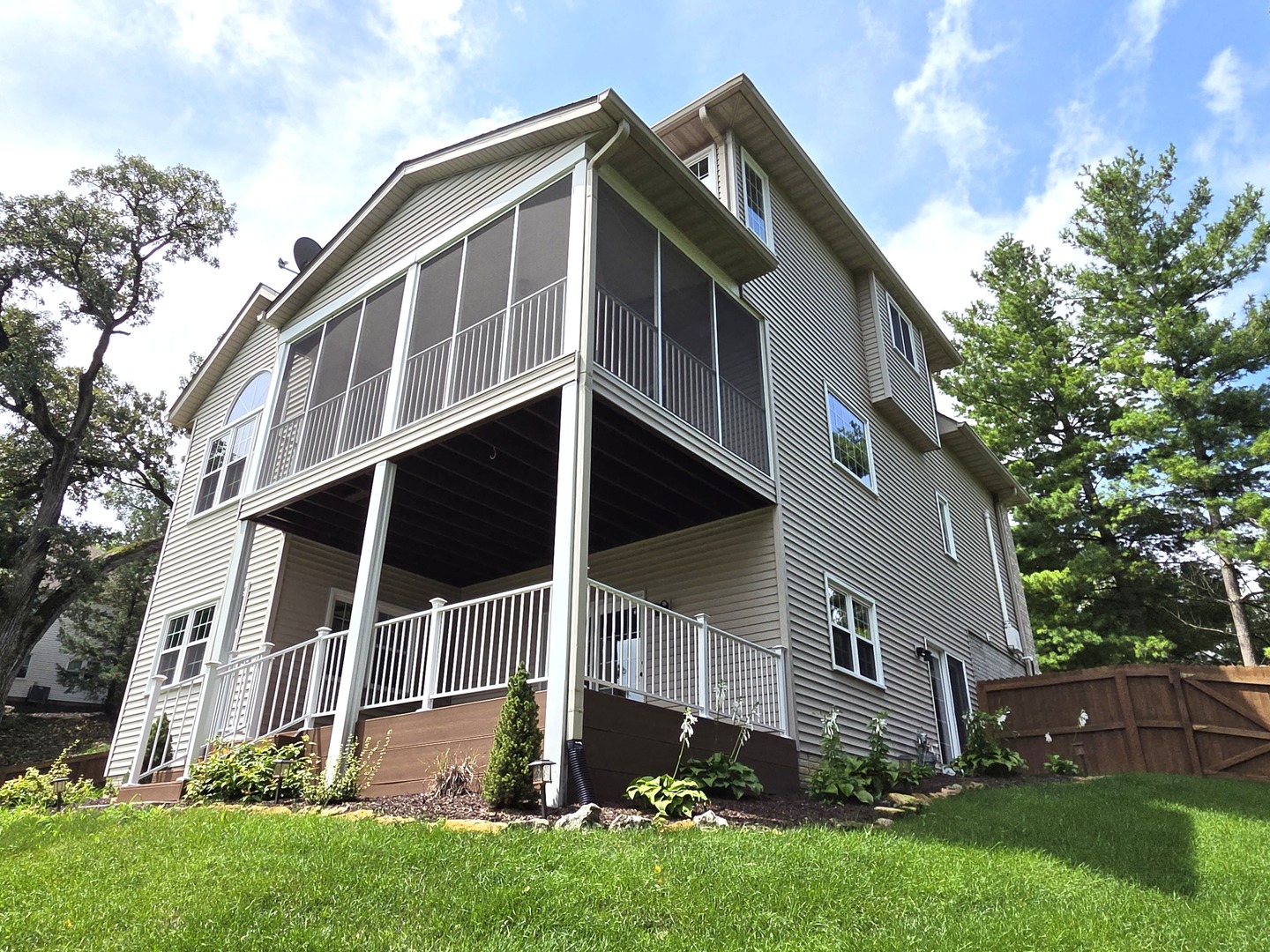 main property photo 7