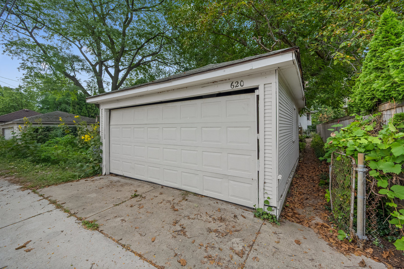 main property photo 22