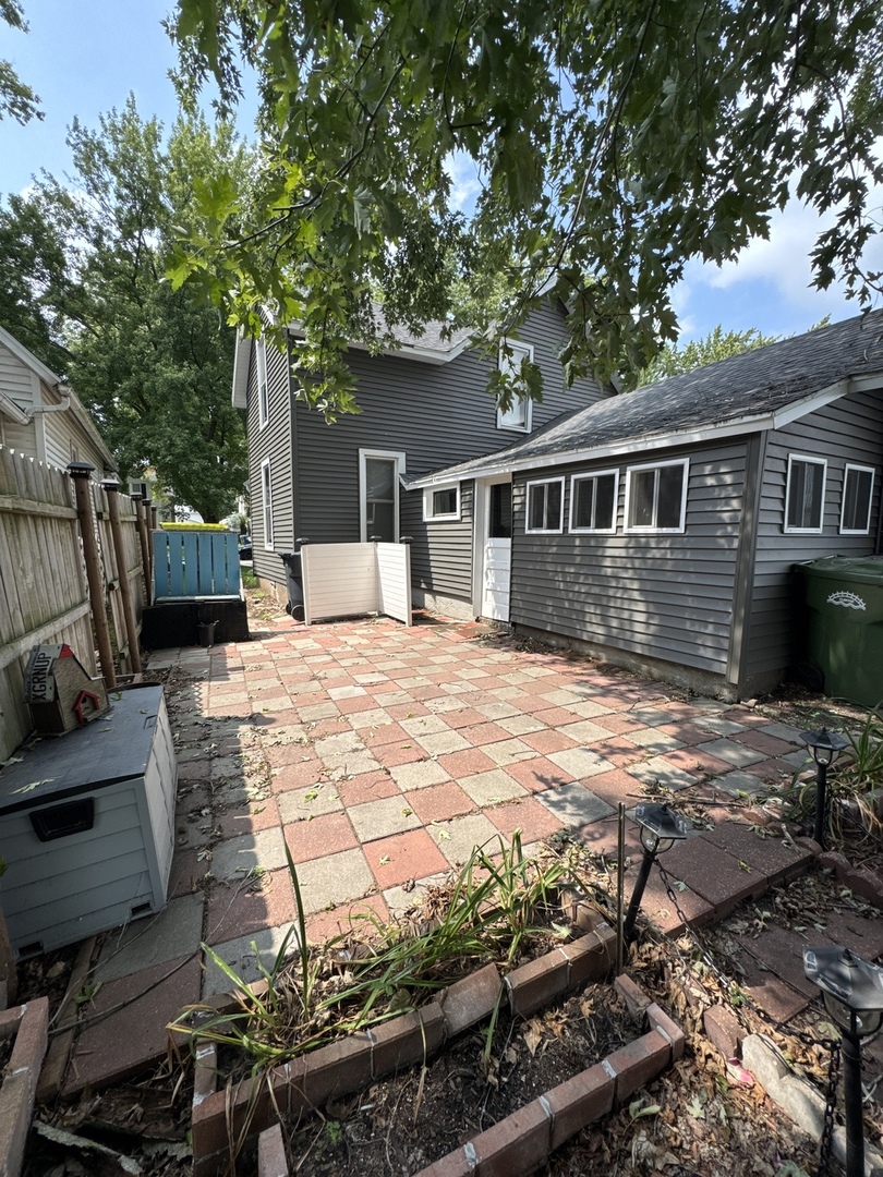 main property photo 23