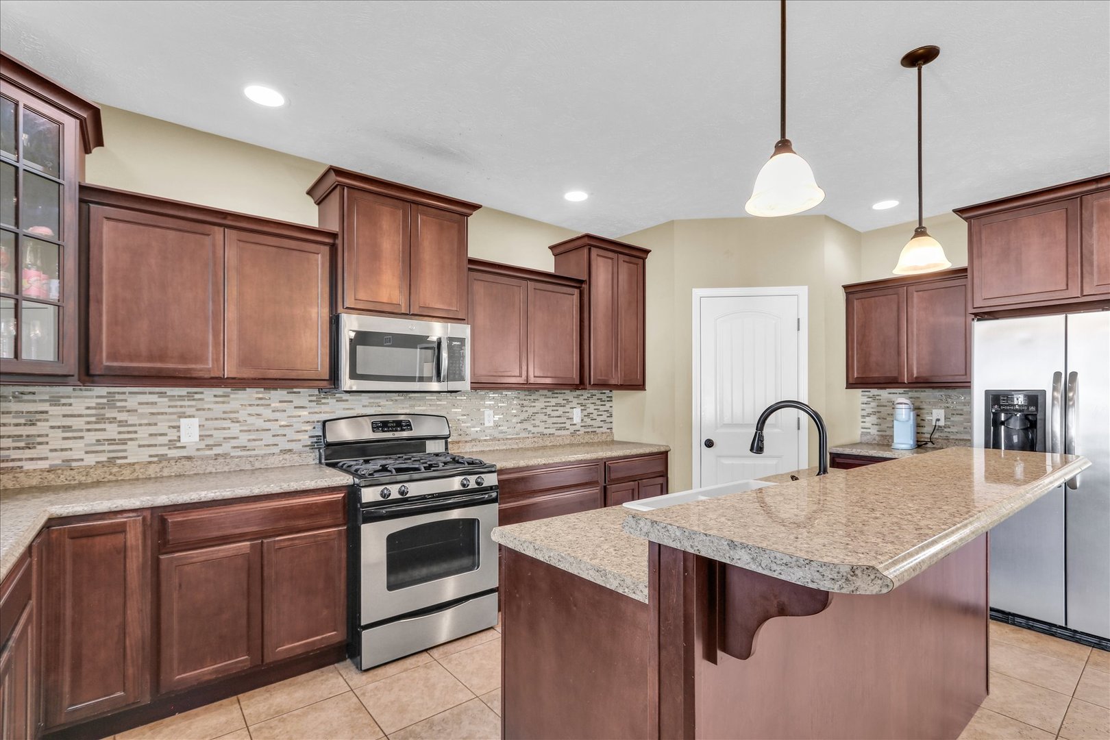 main property photo 19