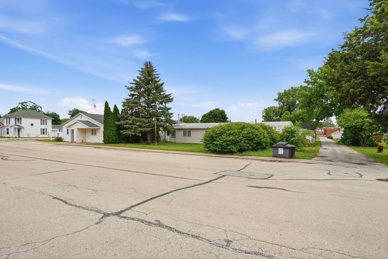 main property photo 3