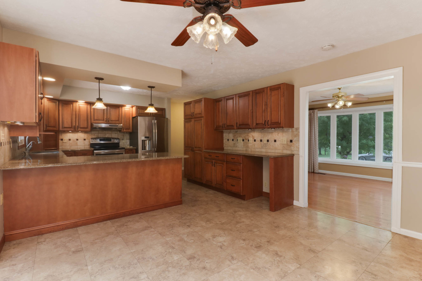 main property photo 7