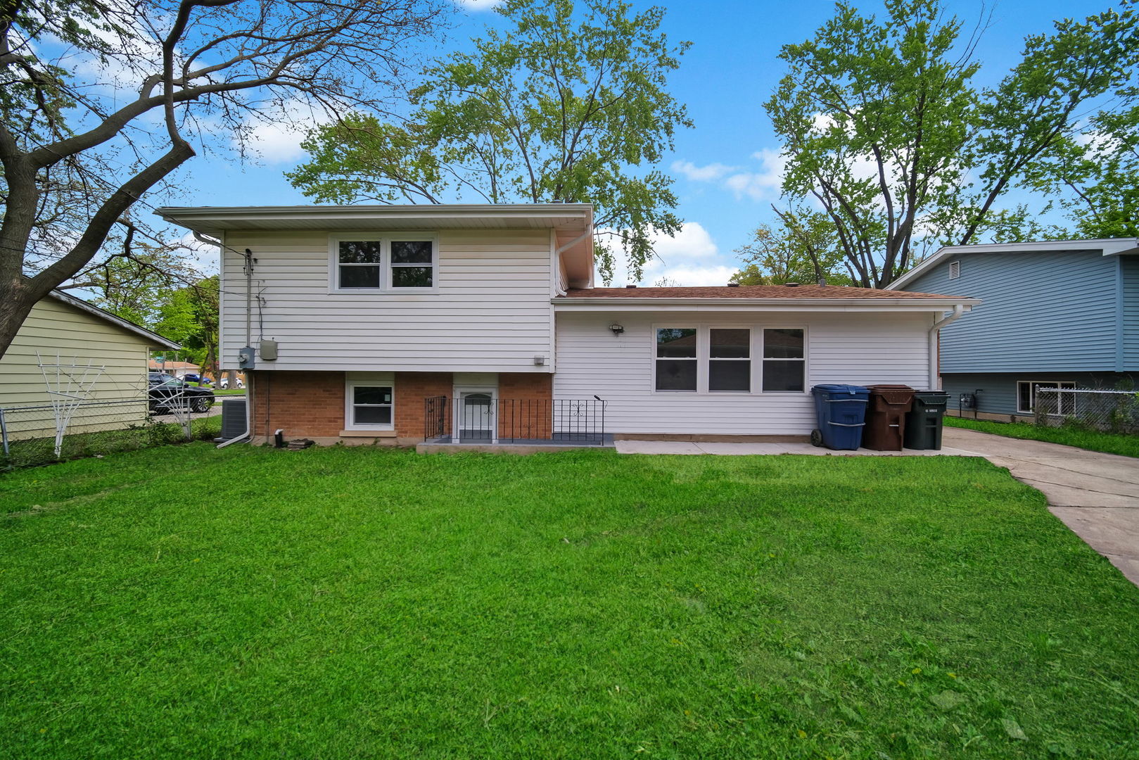 main property photo 27