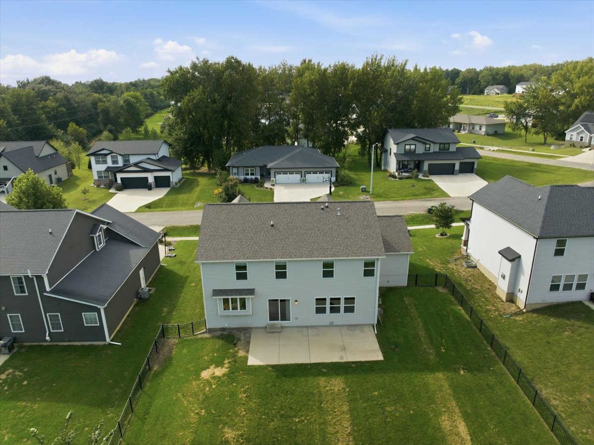 main property photo 50