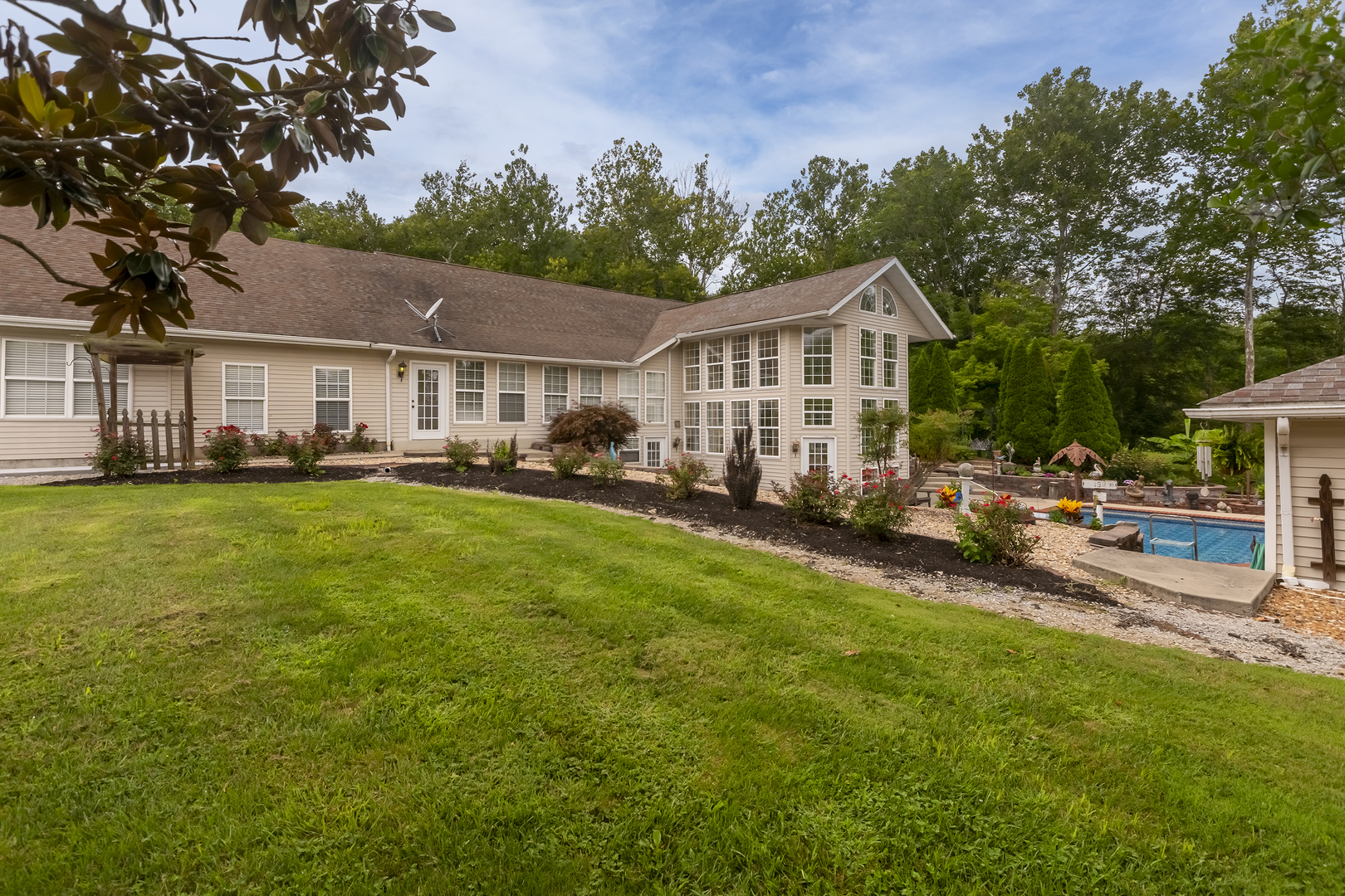 main property photo 45