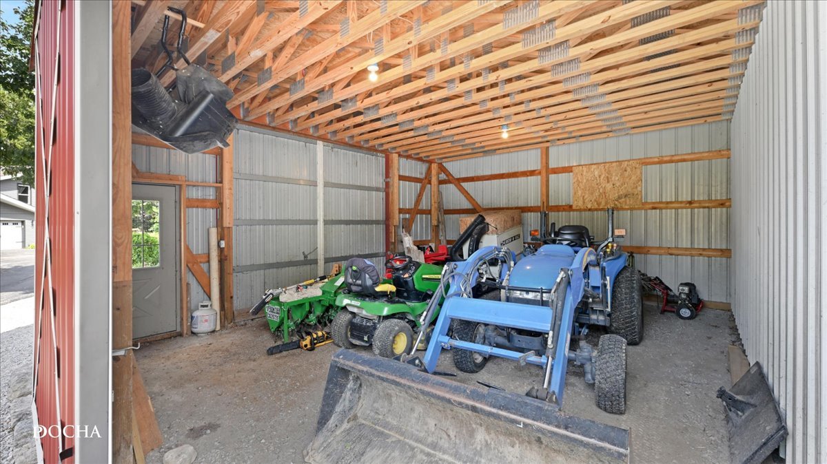 main property photo 74