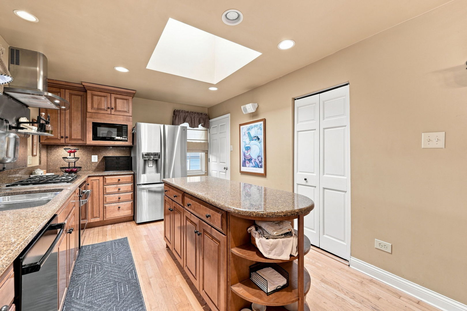 main property photo 15