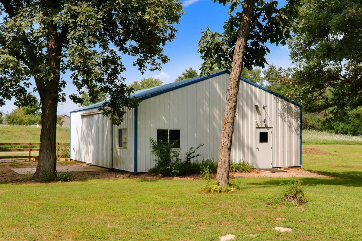 main property photo 34