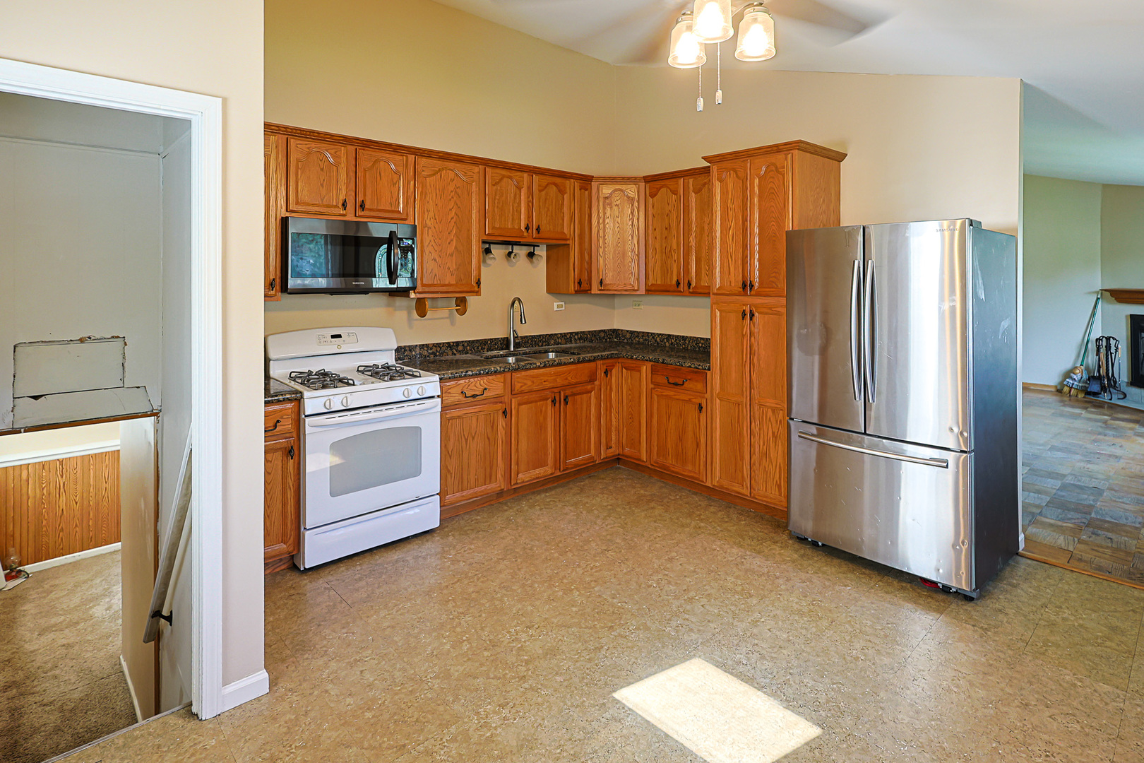 main property photo 15