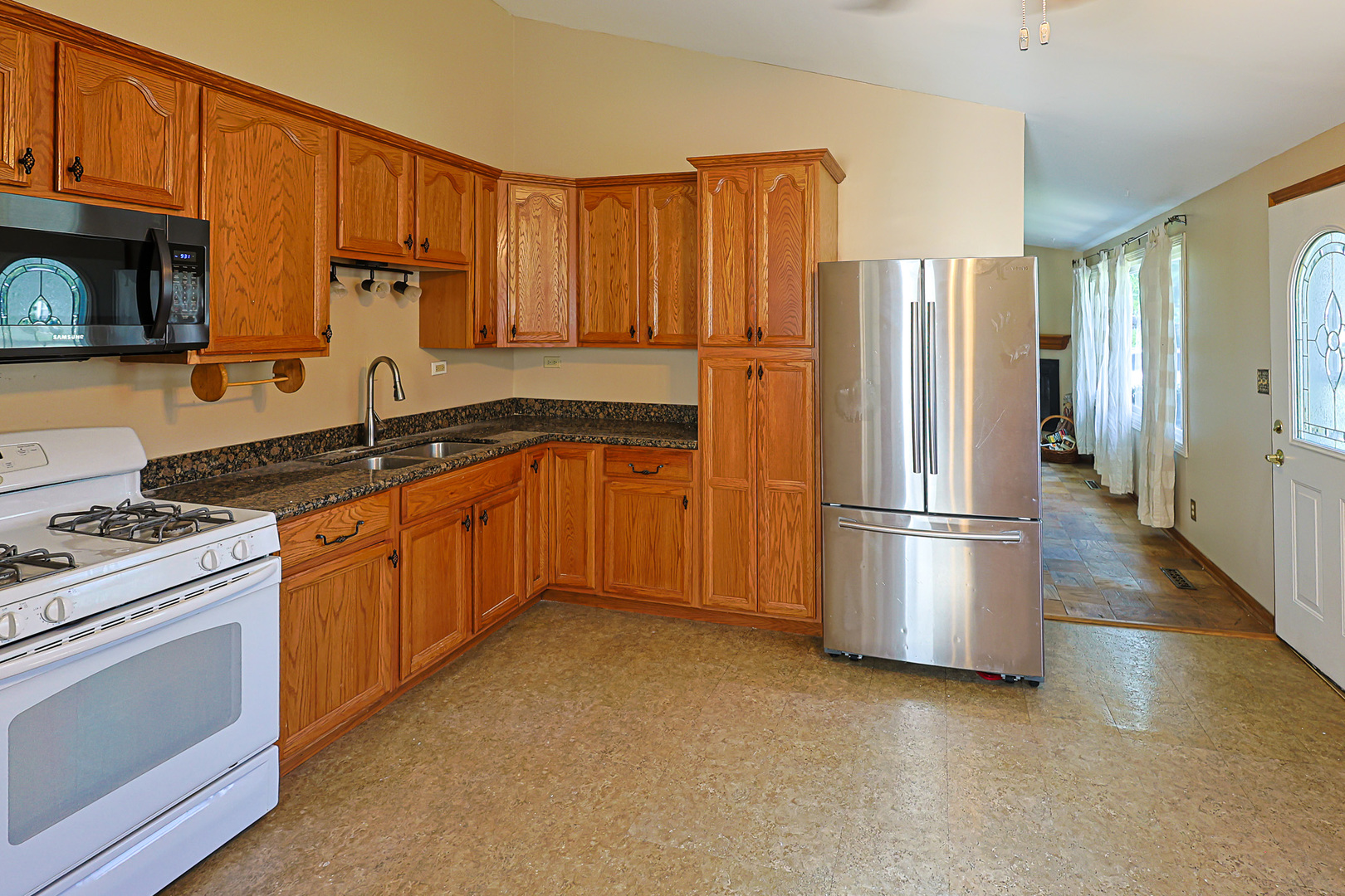 main property photo 18