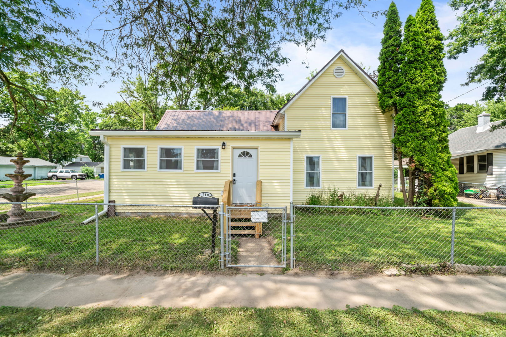 main property photo 34