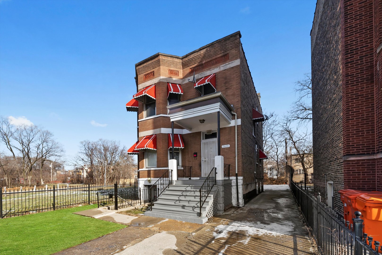 main property photo 2