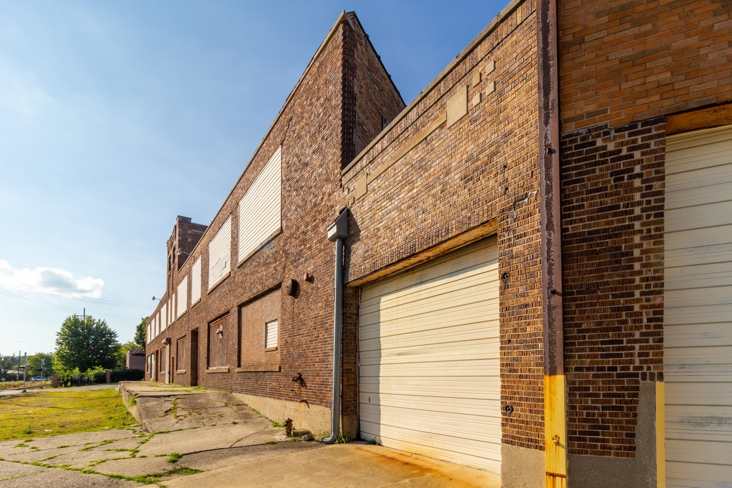 main property photo 45