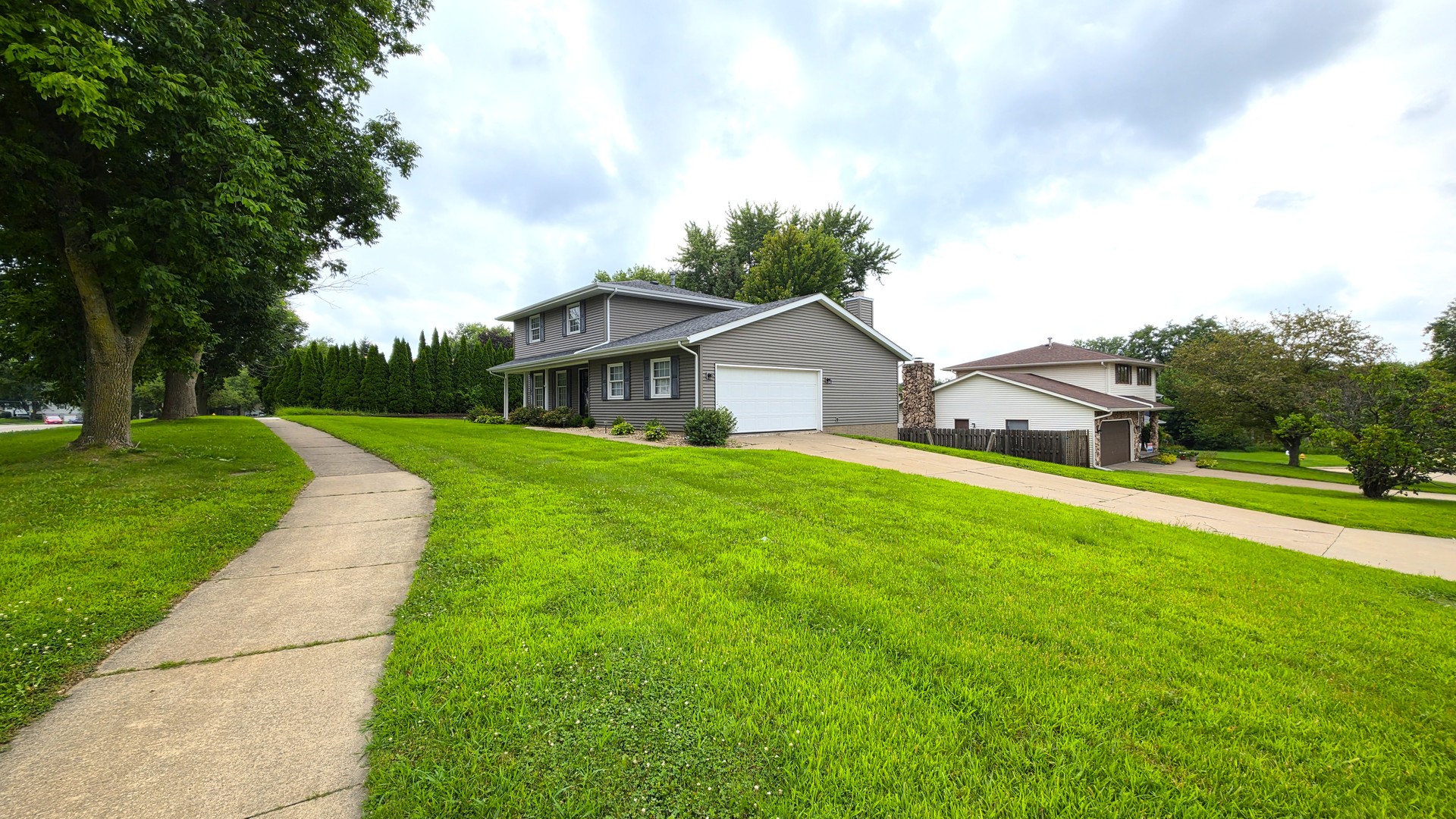 main property photo 32