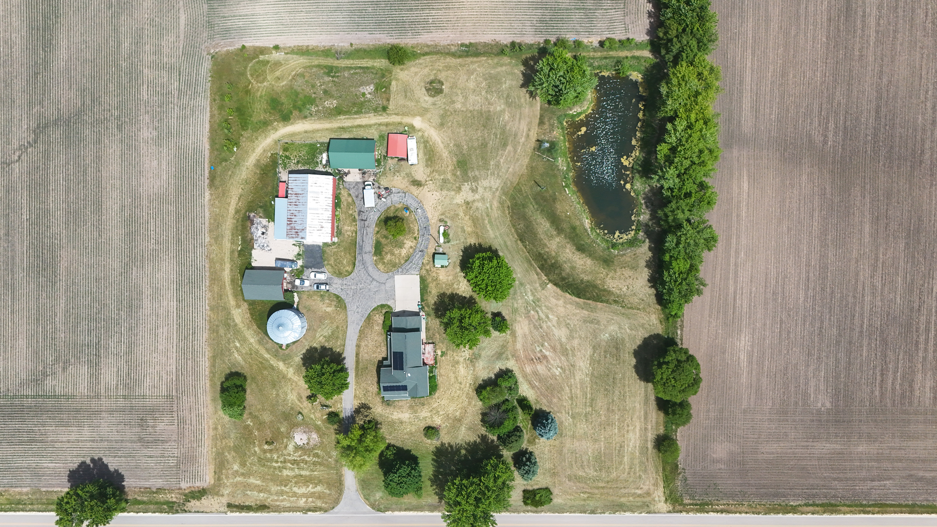 main property photo 19