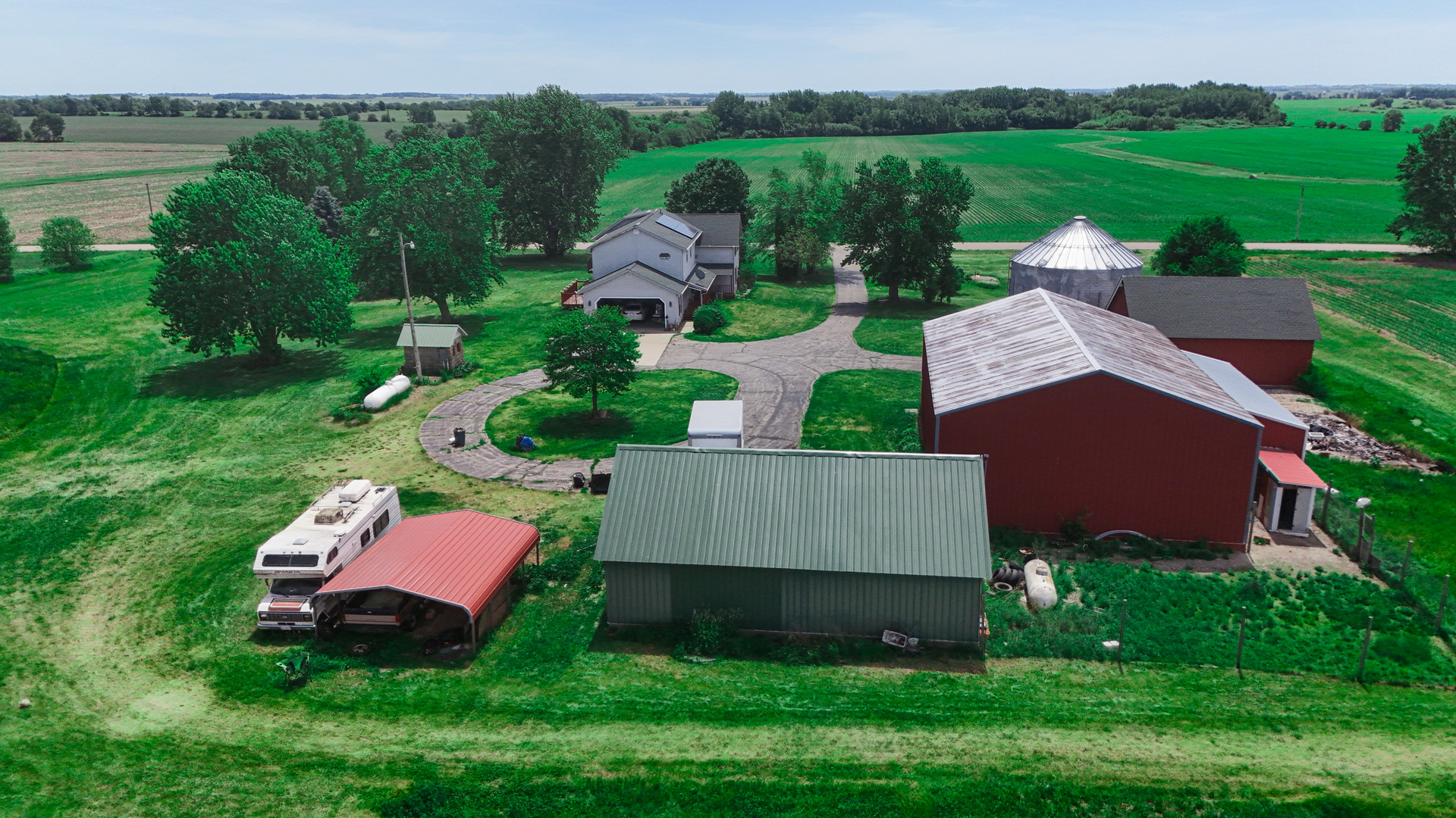main property photo 2