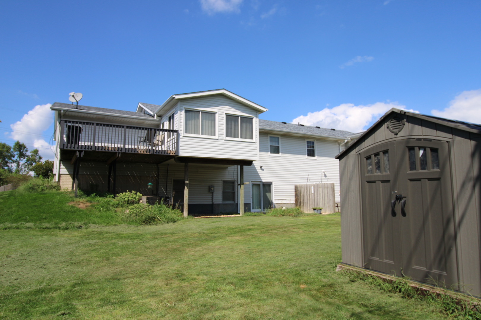 main property photo 32