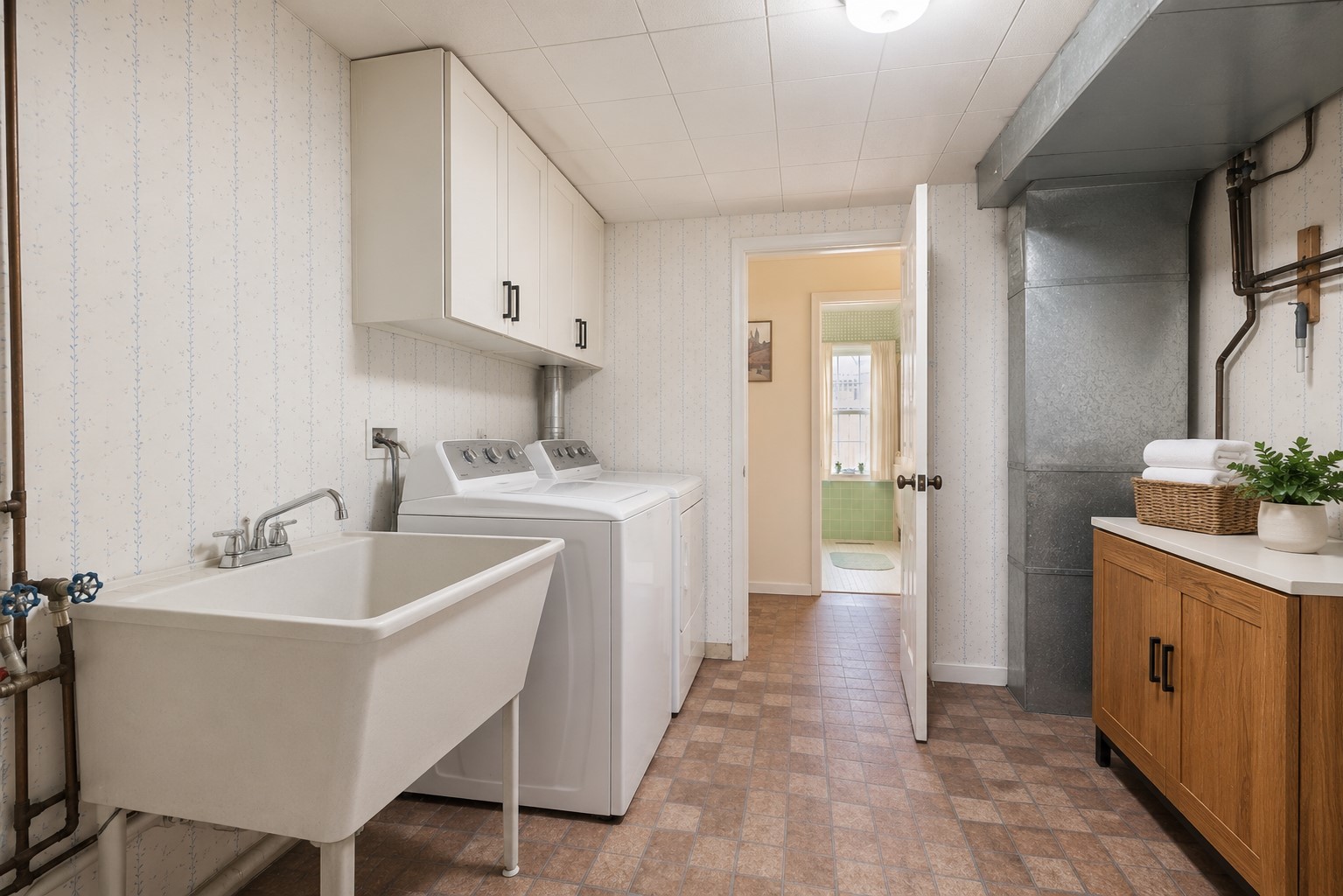 main property photo 17