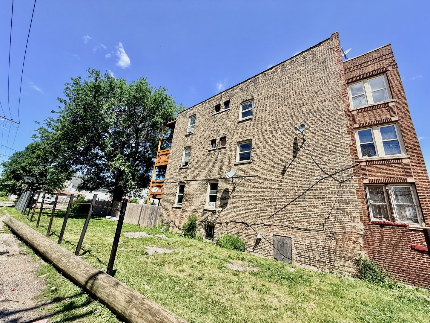 main property photo 3