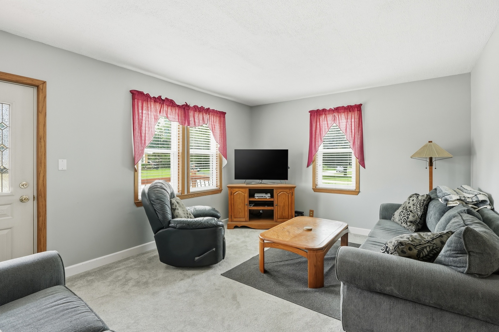 main property photo 7