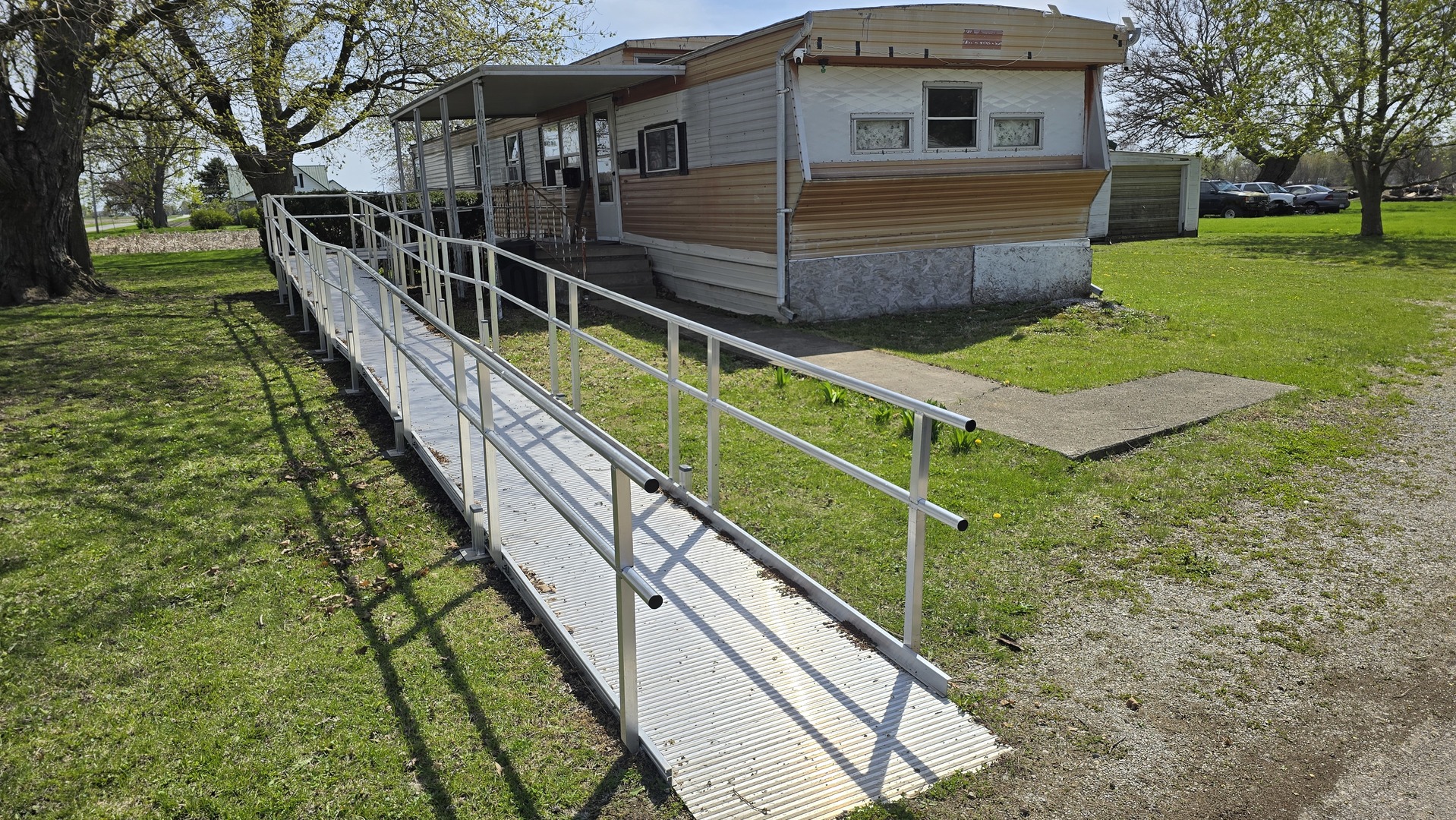 main property photo 6