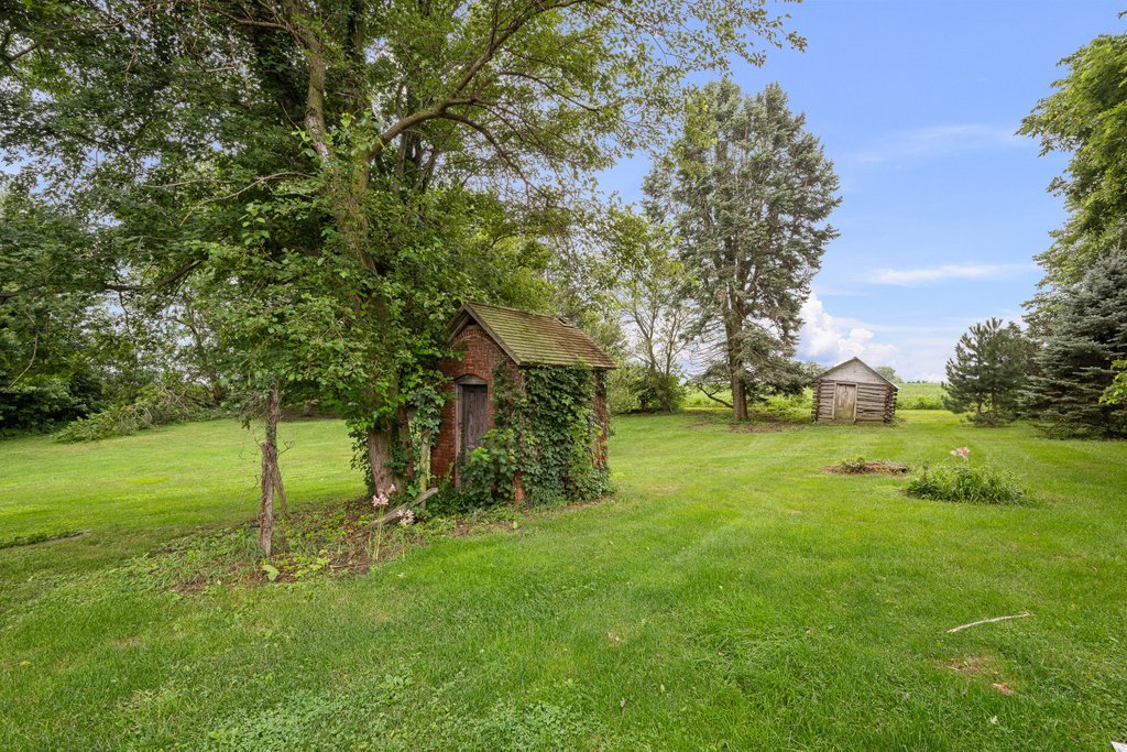 main property photo 45