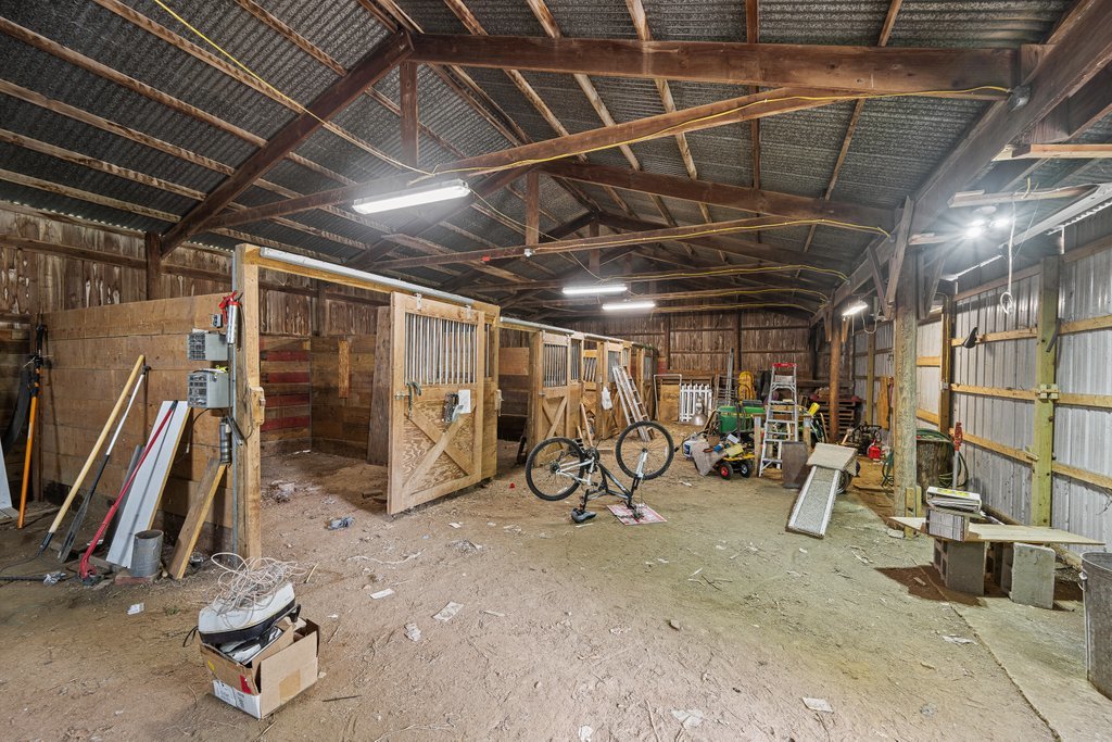 main property photo 49