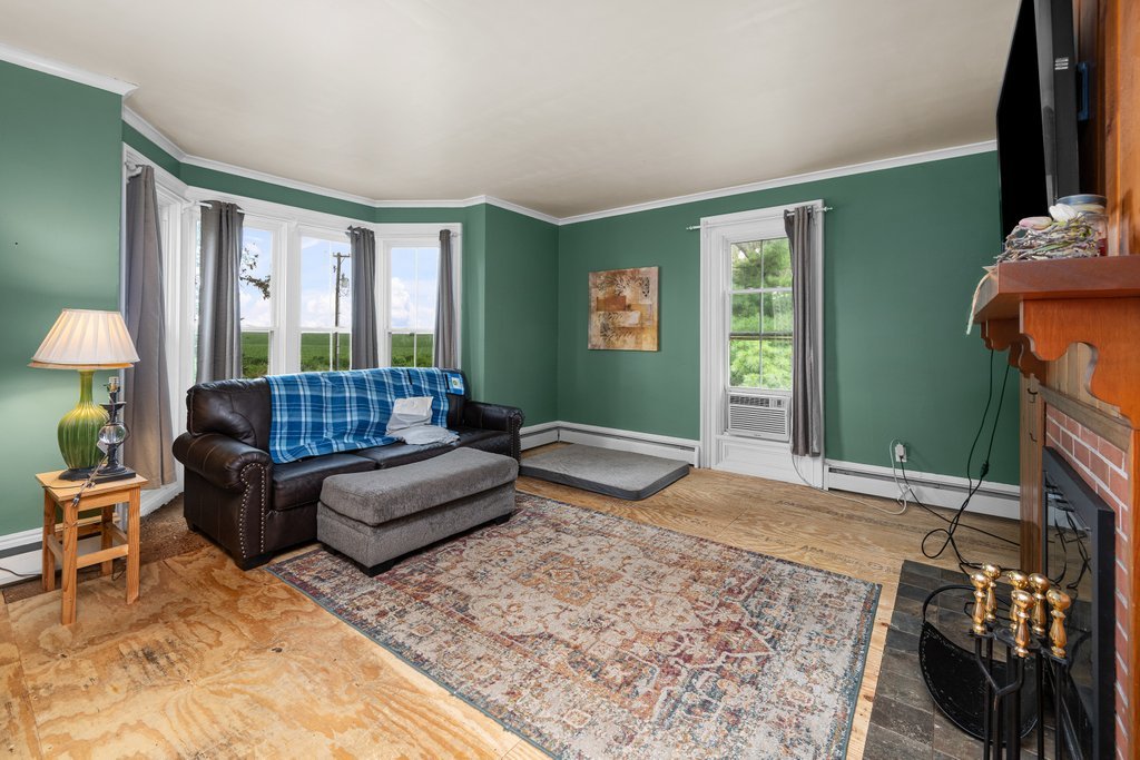 main property photo 5