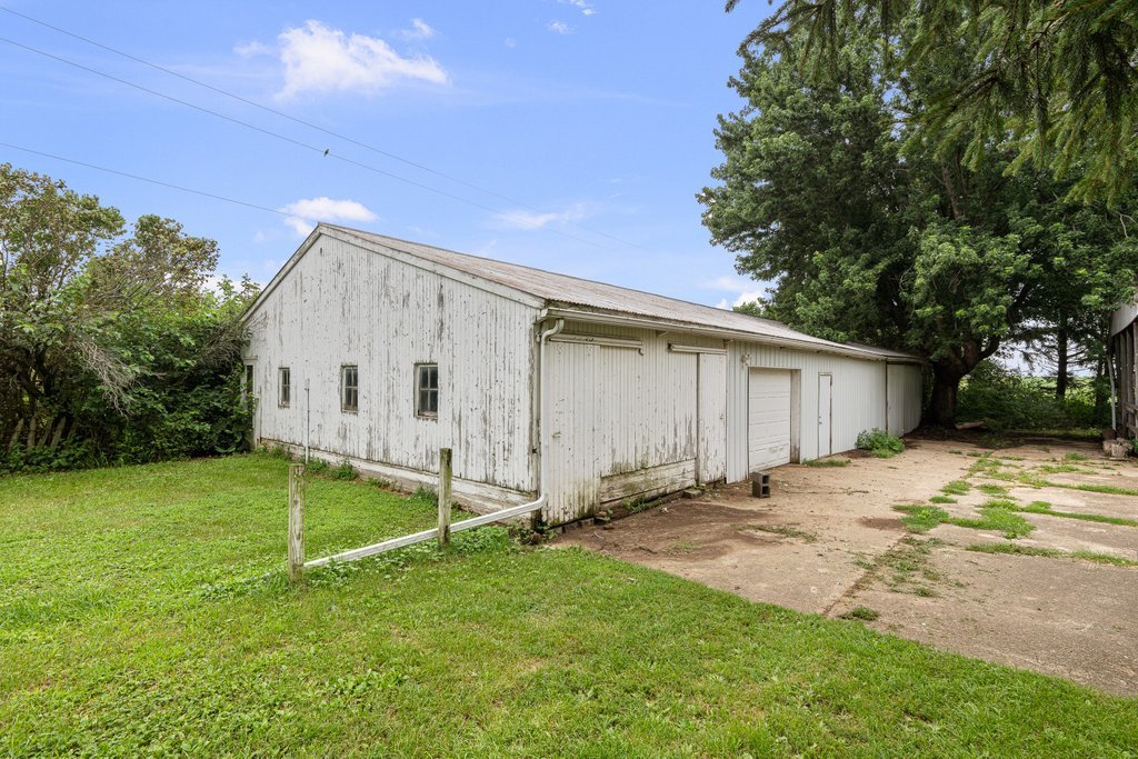 main property photo 51