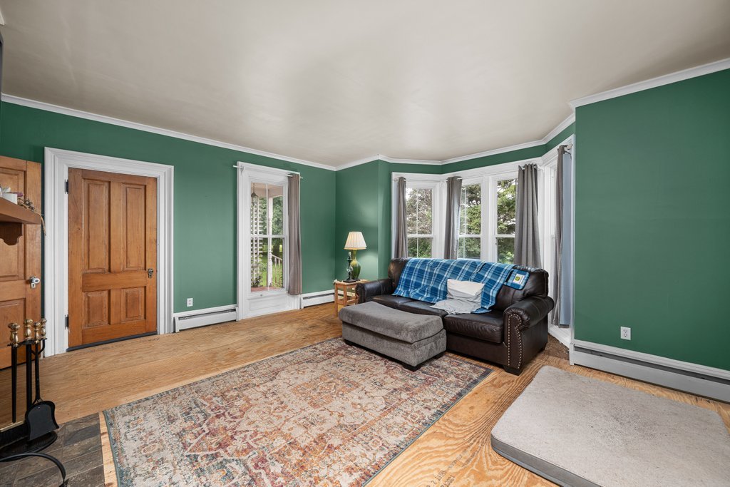 main property photo 7