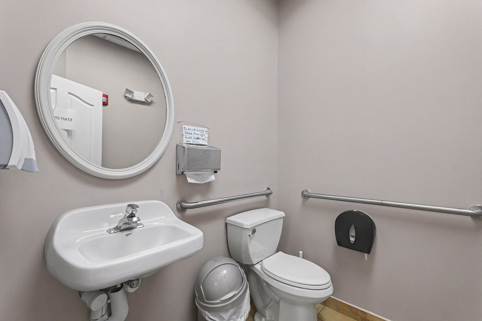 main property photo 20