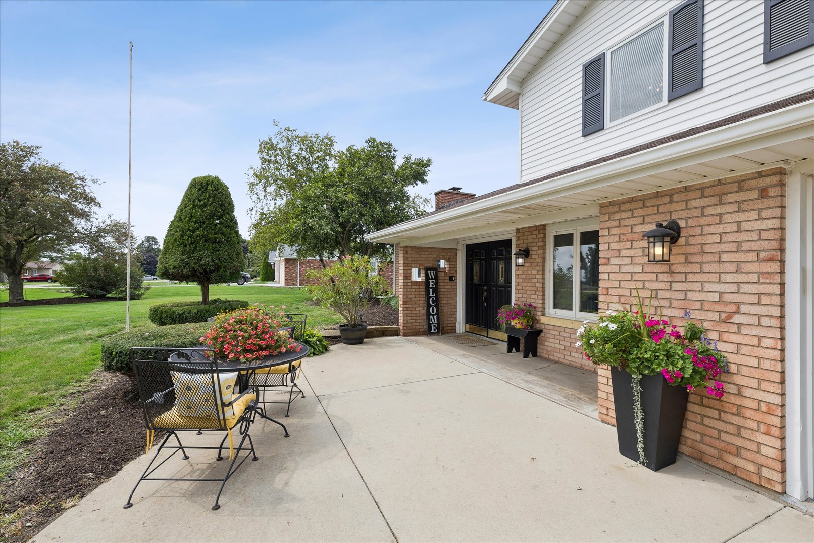 main property photo 11