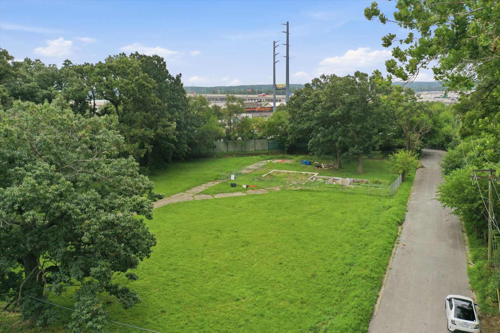main property photo 5