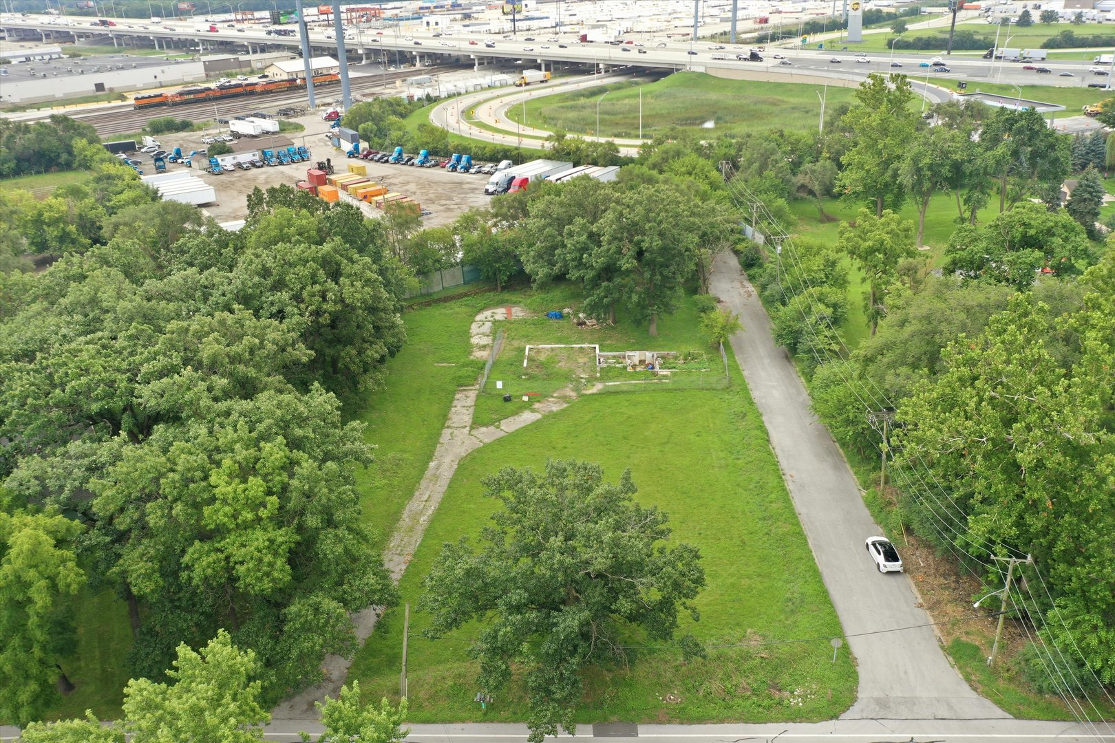 main property photo 6