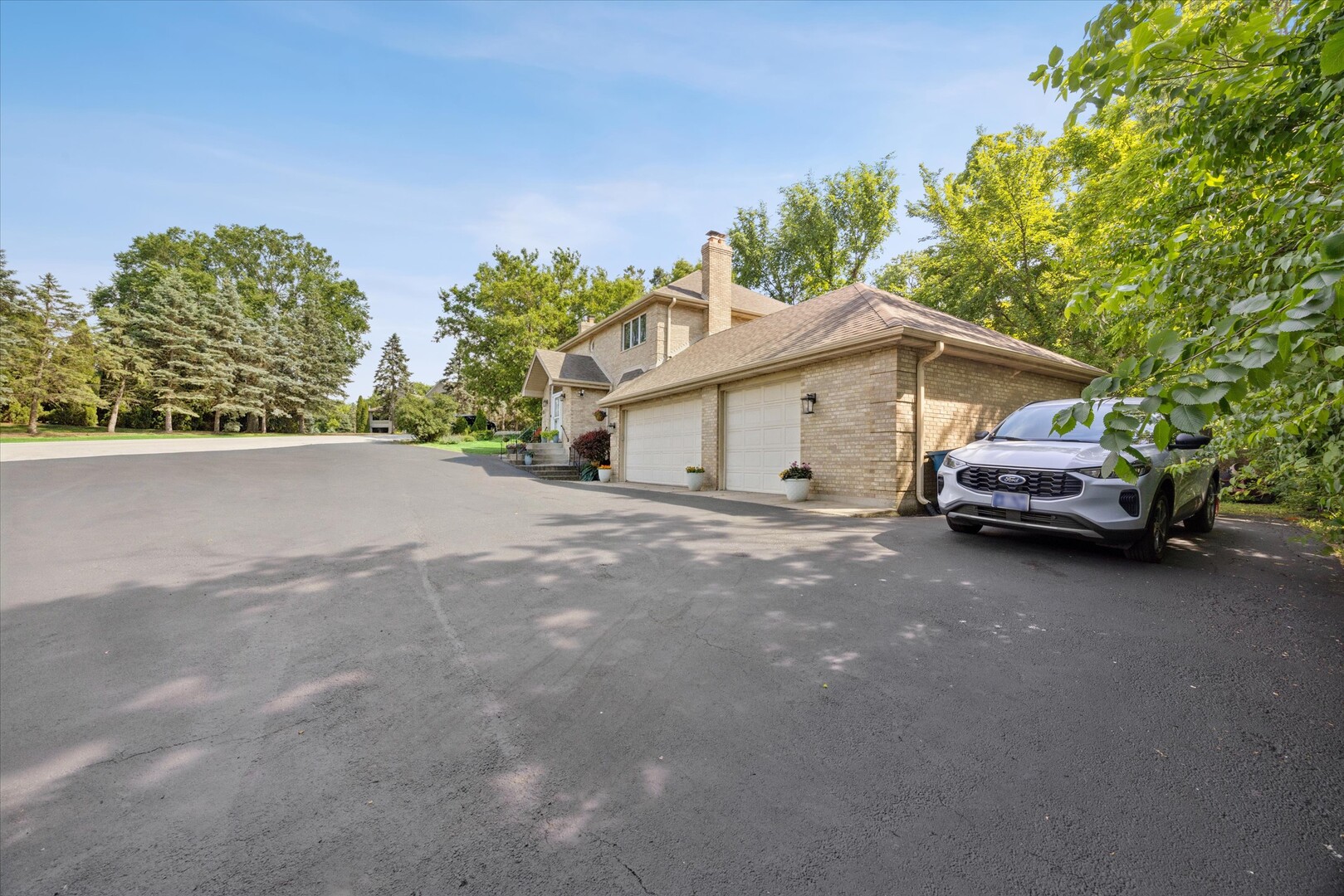 main property photo 29