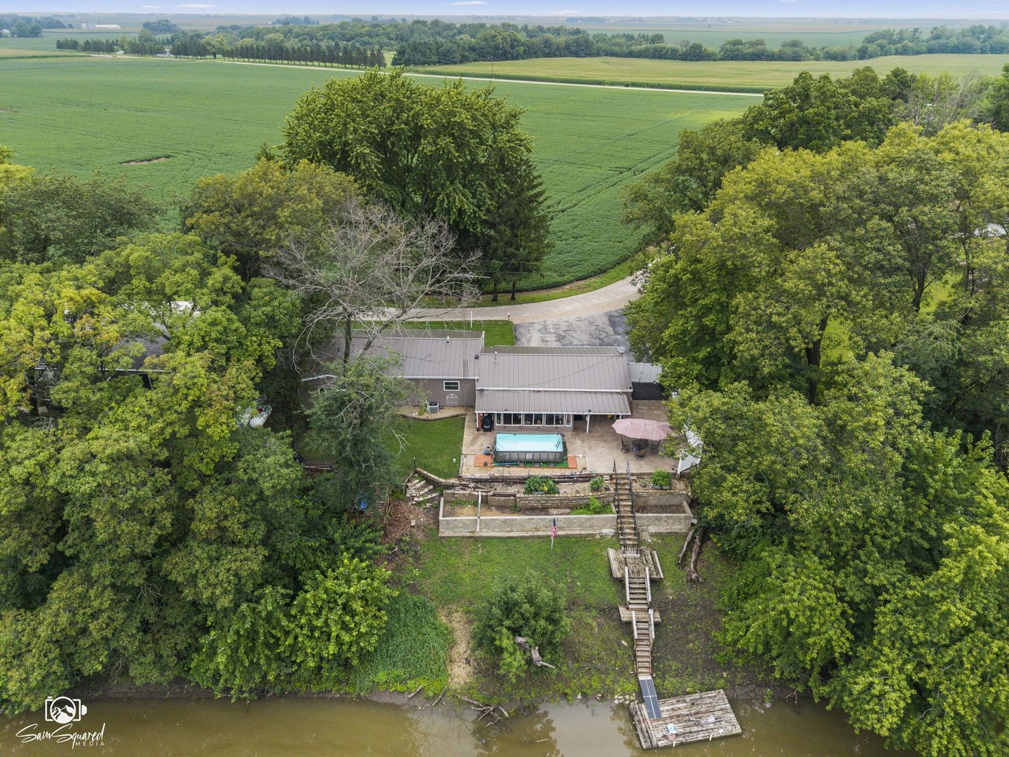 main property photo 31