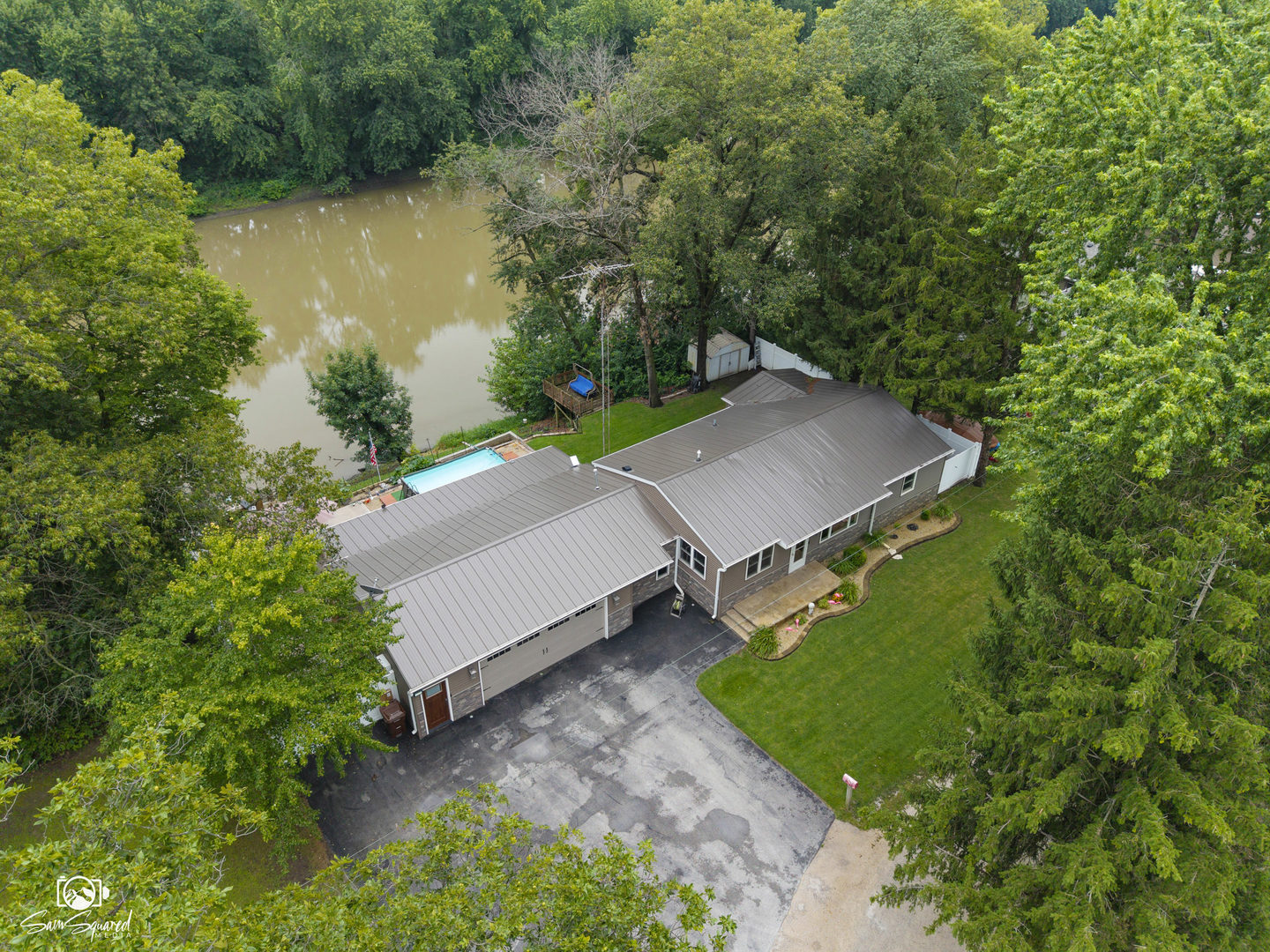 main property photo 34