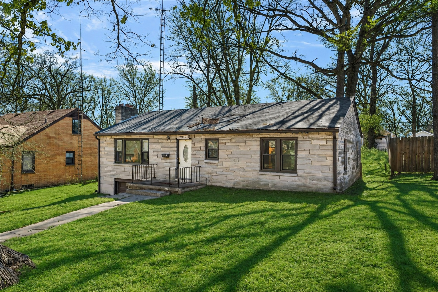 main property photo 34