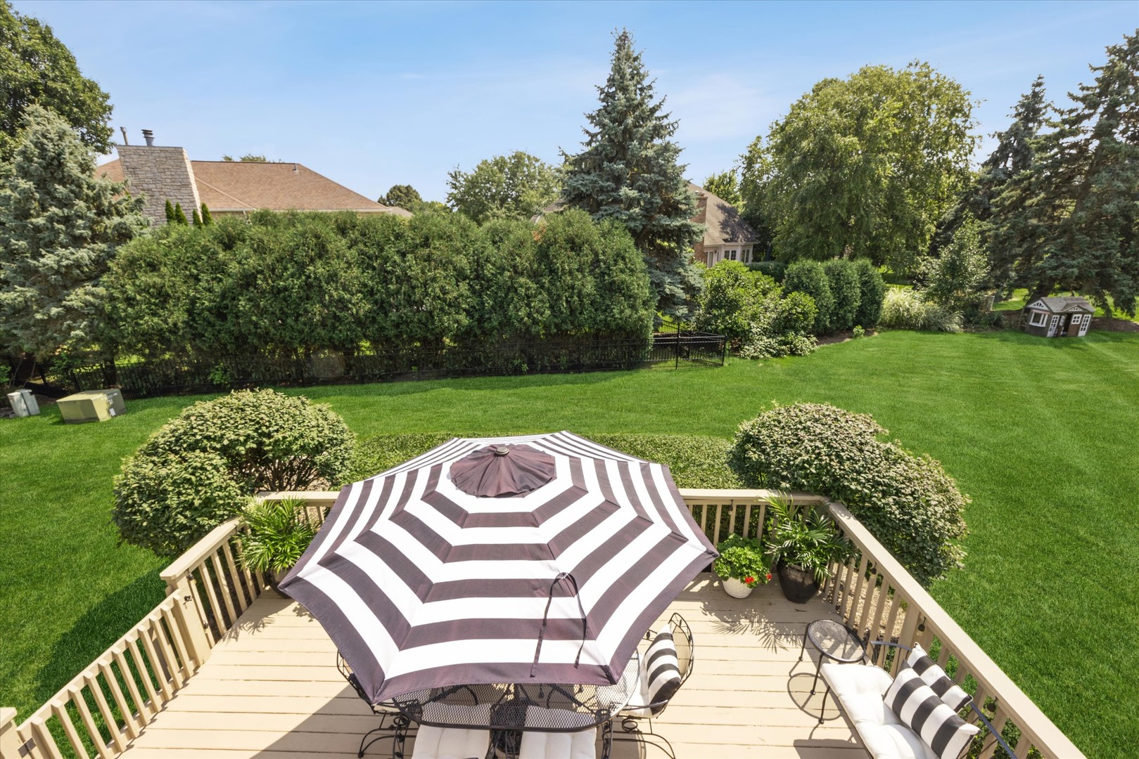 main property photo 24