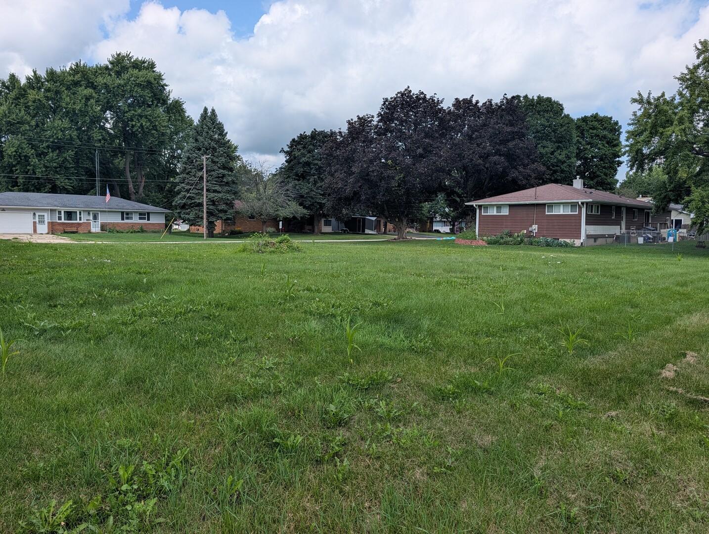 main property photo 16