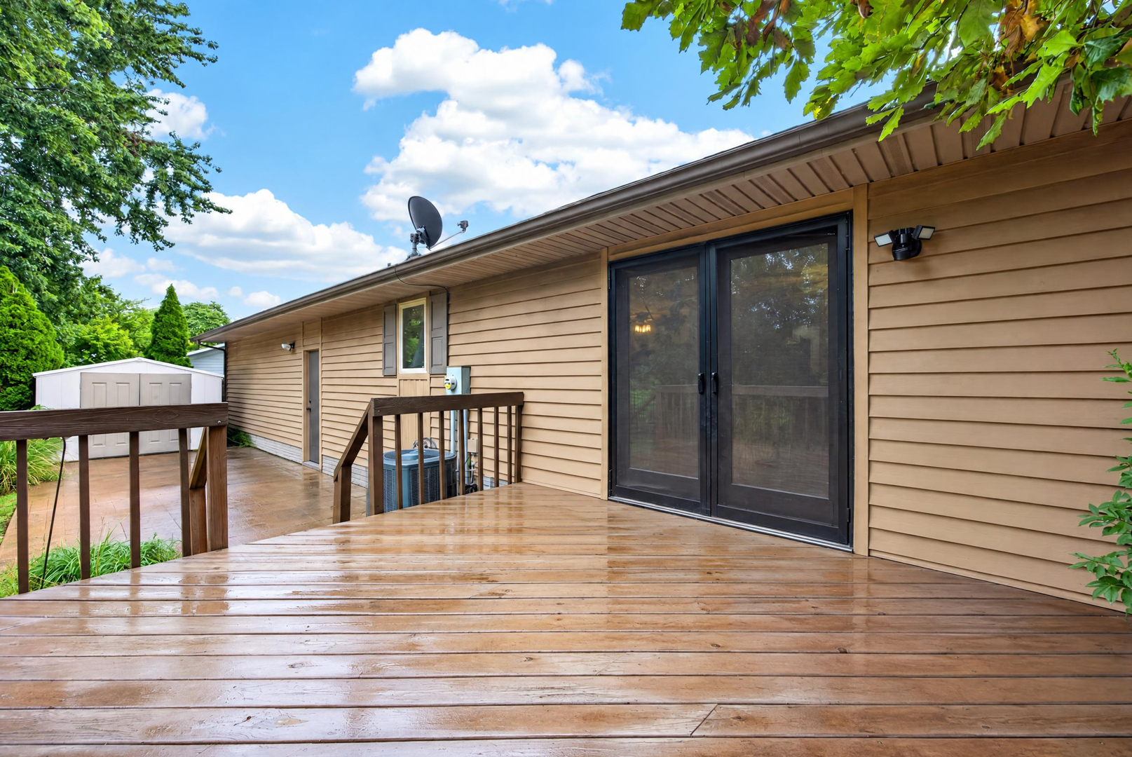 main property photo 30
