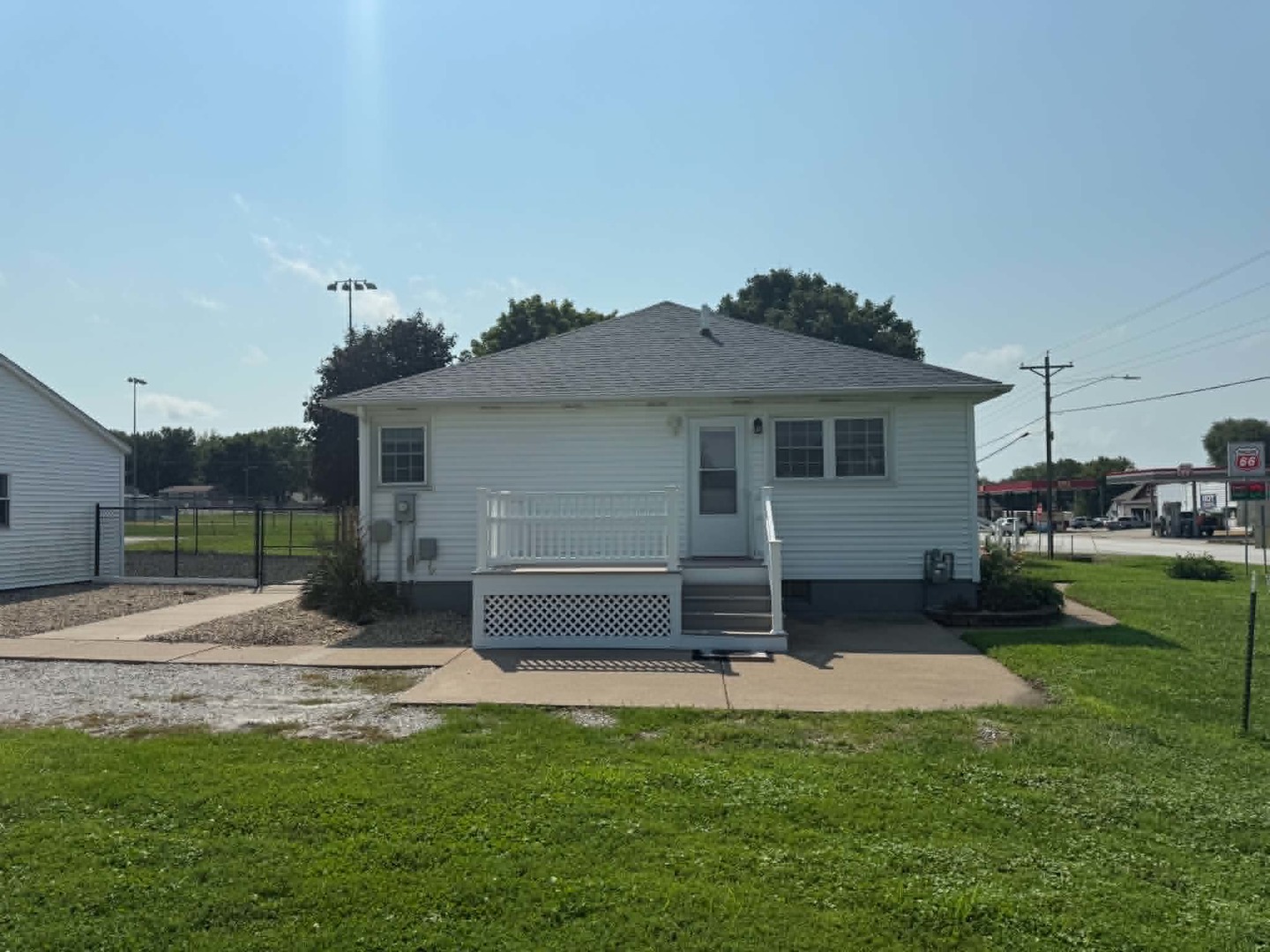 main property photo 4