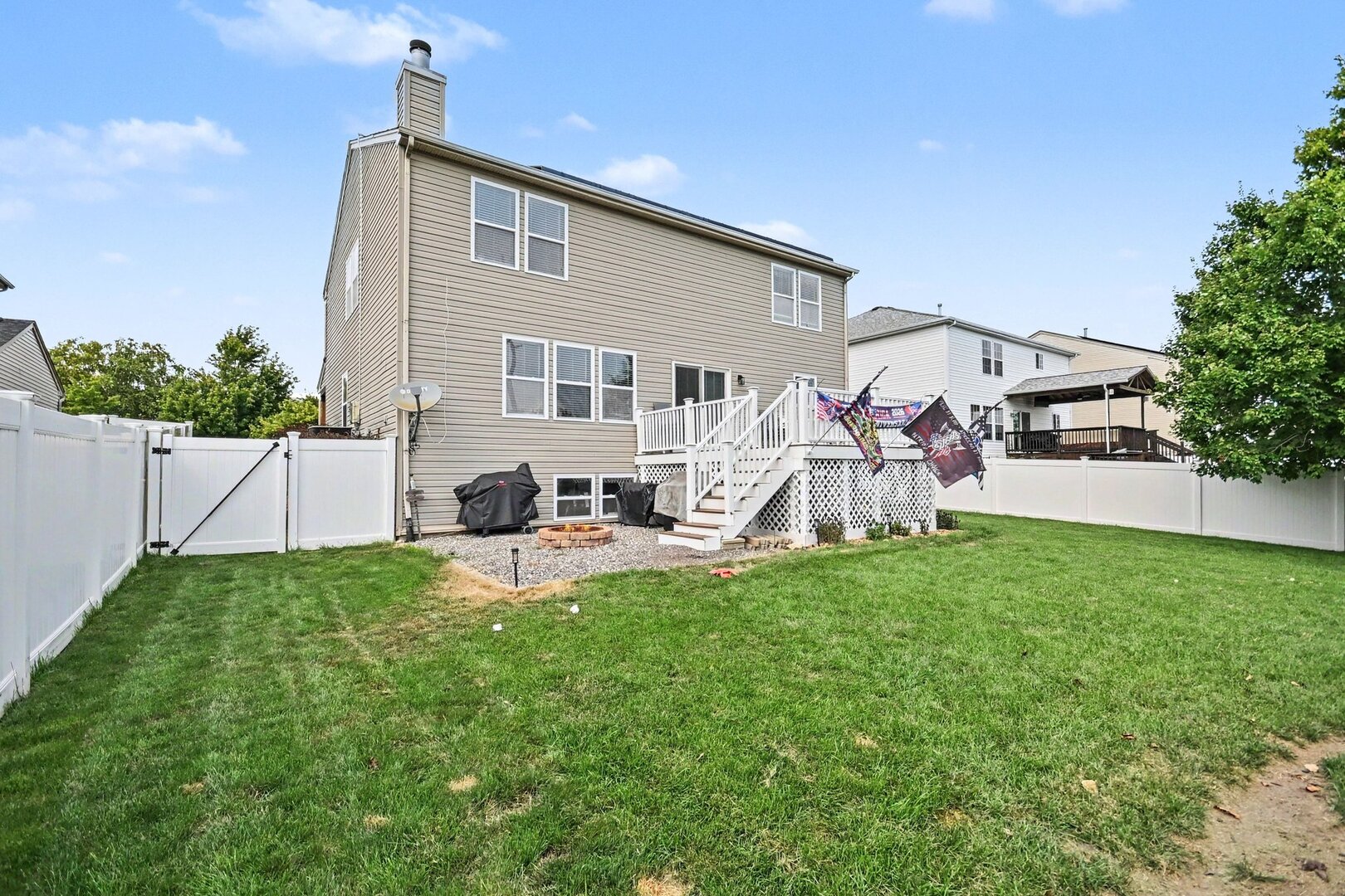 main property photo 22