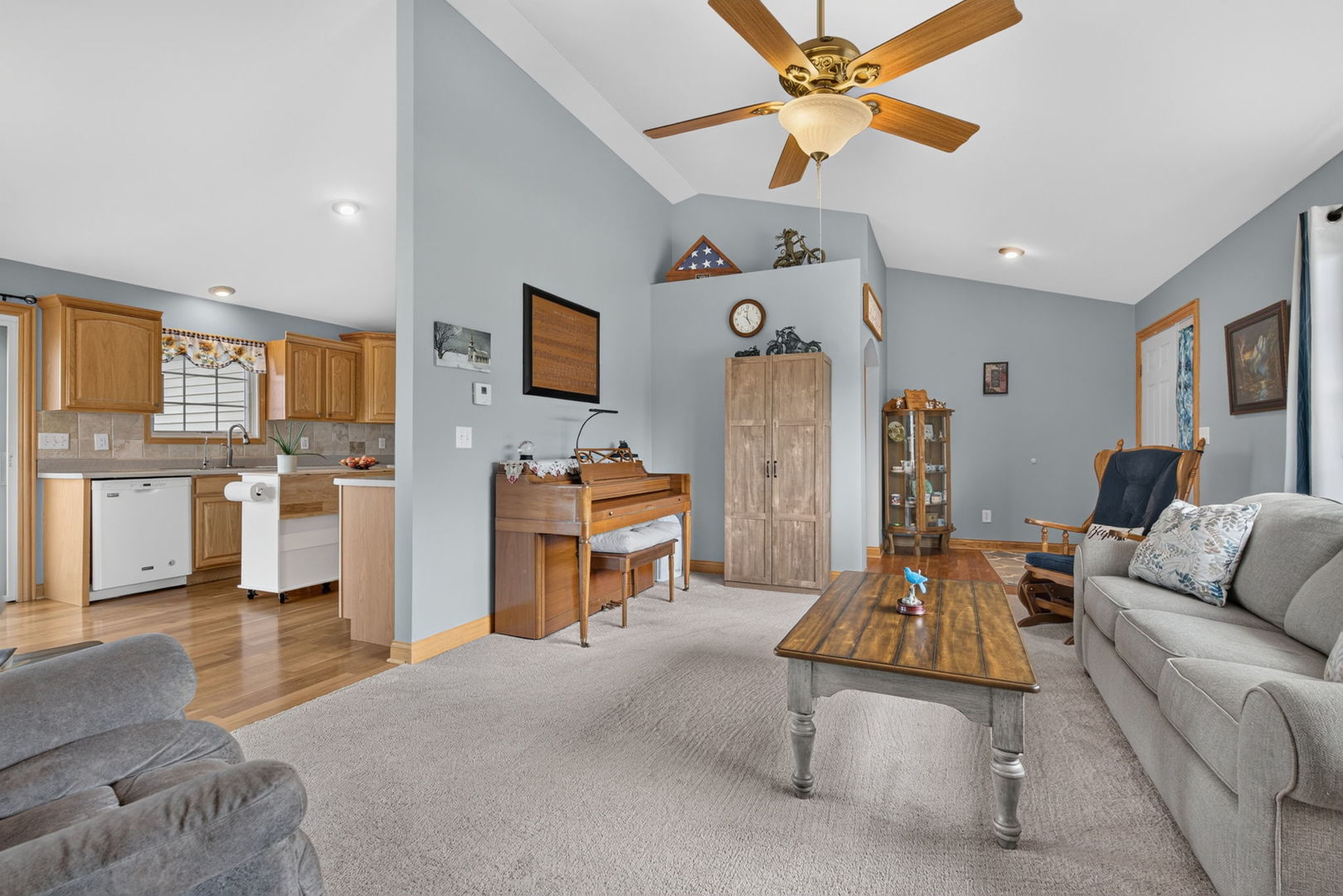 main property photo 7