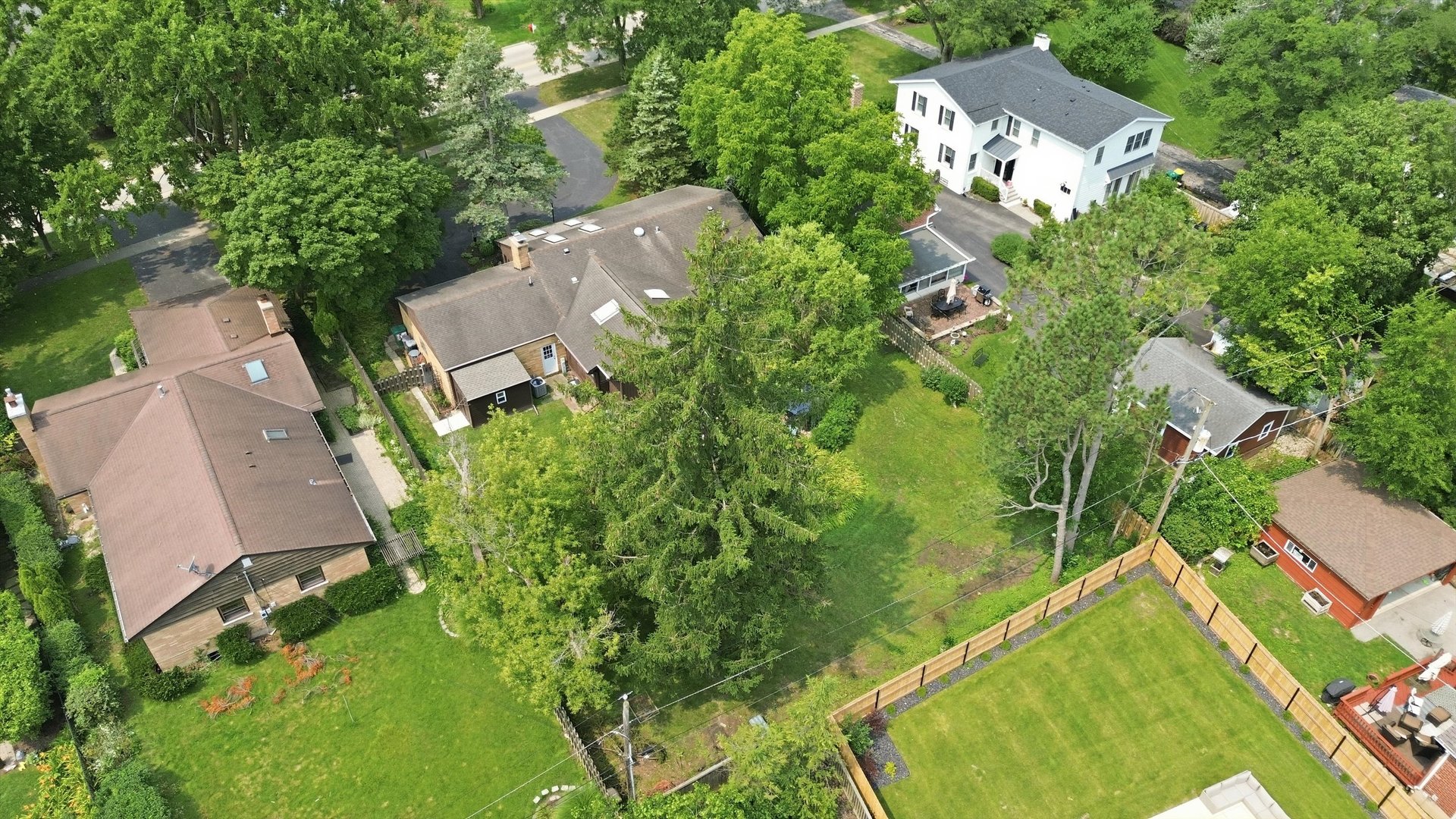 main property photo 45