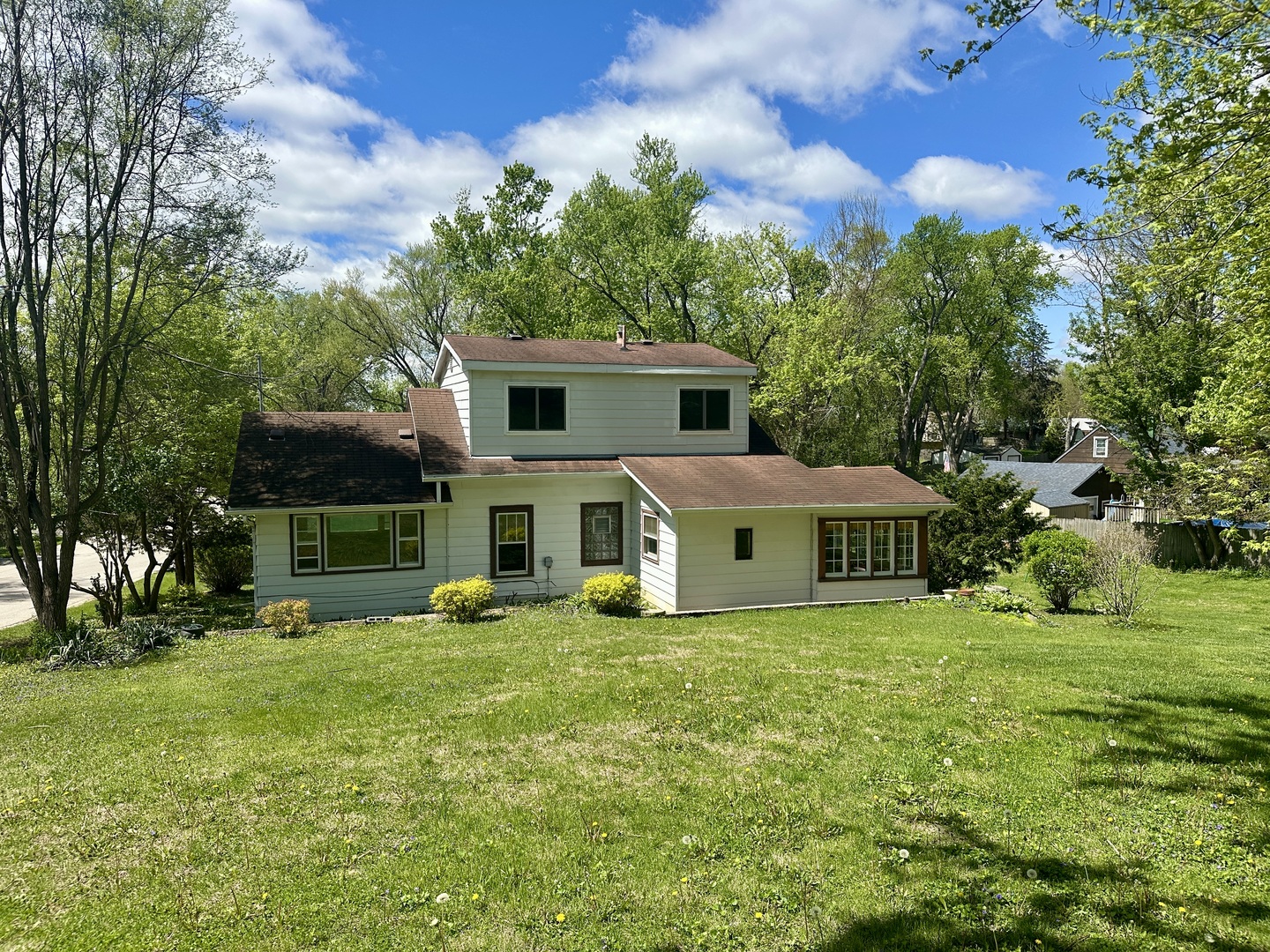main property photo 29