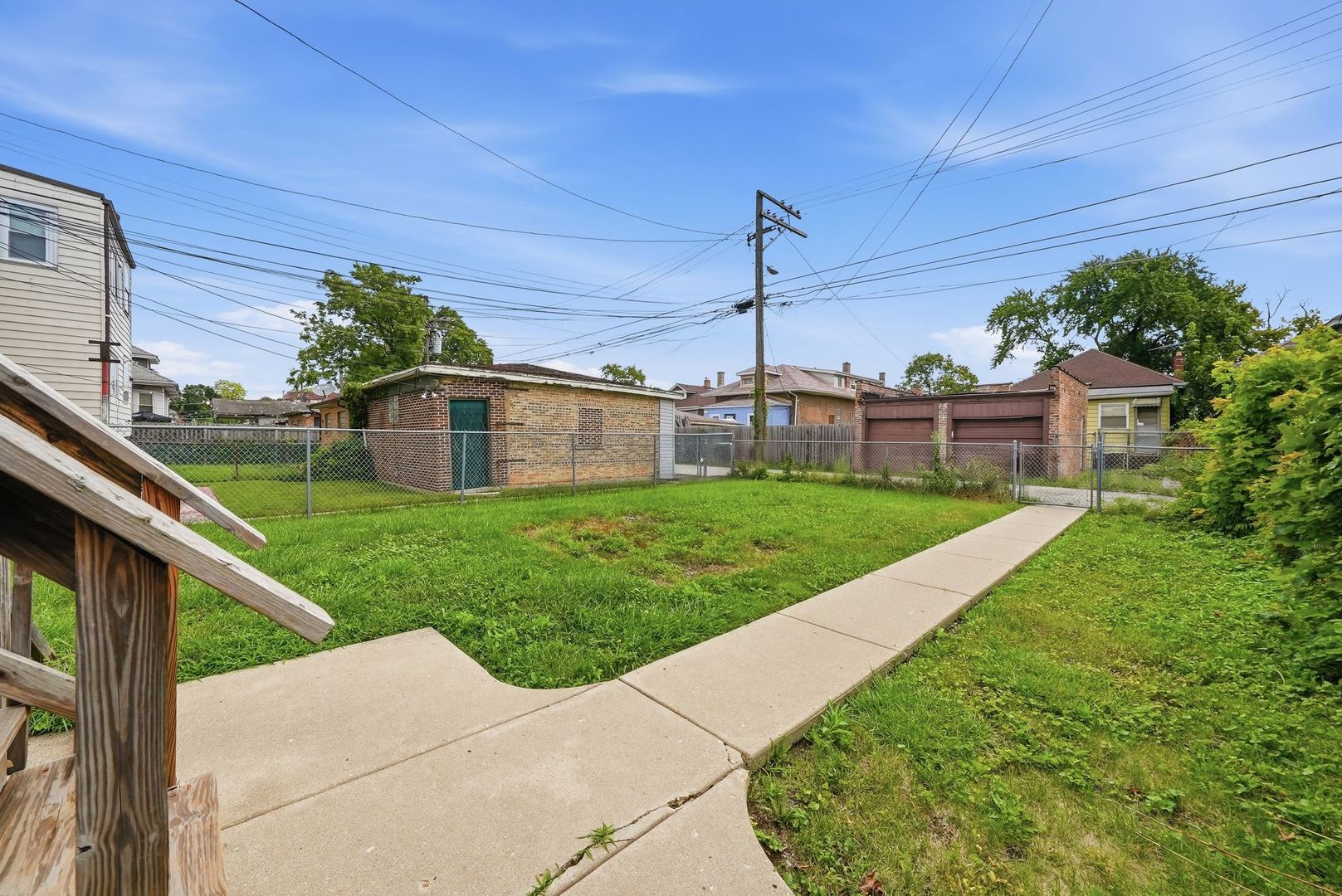 main property photo 22