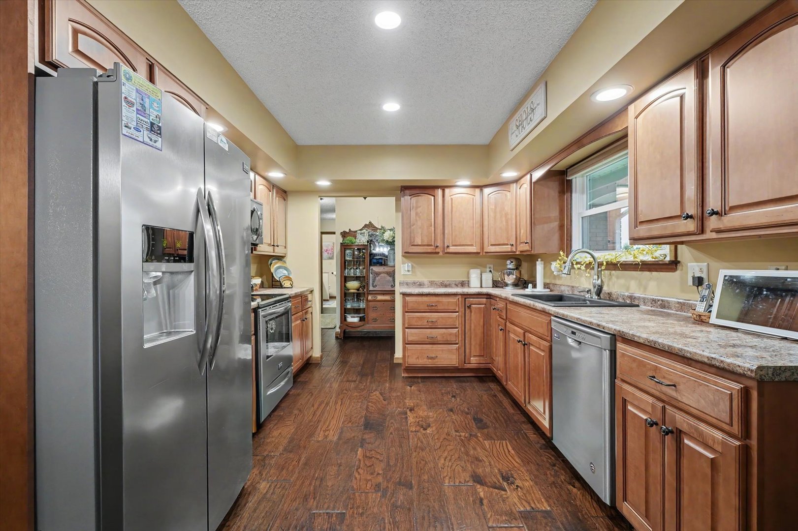 main property photo 17